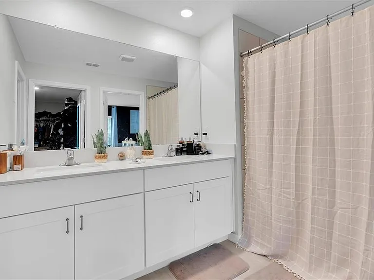 10155 Gentle Rain Dr — Photo 17