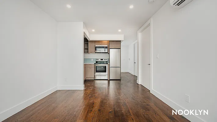 Rented by Nooklyn NYC LLC | media 27