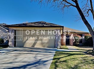 521 Cross Cut Dr, Arlington, TX 76018