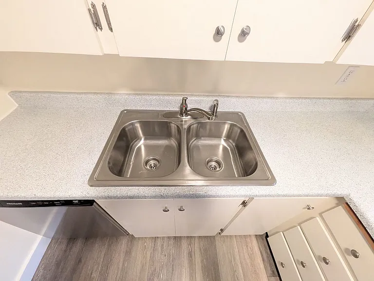 Loreto Apartments — Photo 47