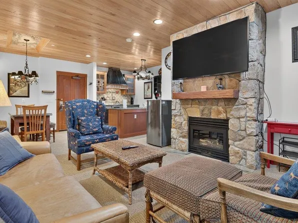 1985 Olympic Valley Rd #2-216, Olympic Valley, CA 96146