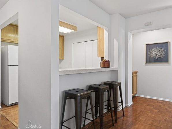 2 beds, 2 baths, 1,368 sqft house for sale in Oxnard, CA photo 18