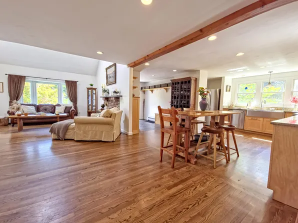 61 Wintergreen Road, Mashpee, MA 02649