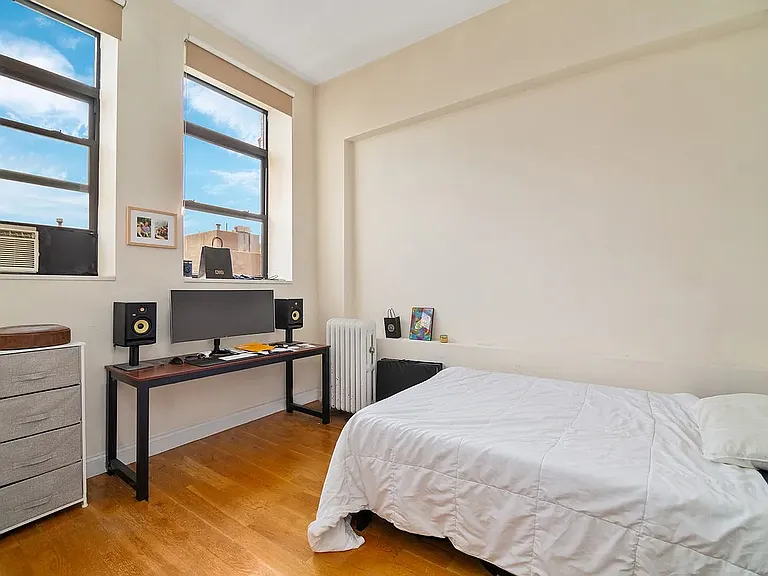 231 E 14th St #6F — Photo 4