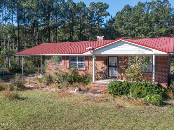 14962 Twisted Hickory Road, Bladenboro, NC 28320