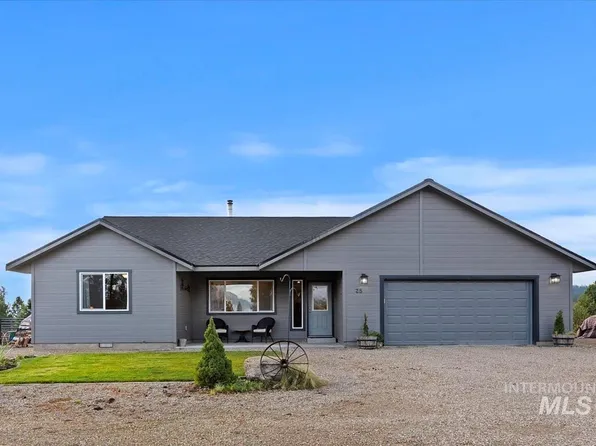 25 Sky Line Ln, Garden Valley, ID 83622