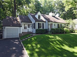 61 Highland Ave, Chatham, NJ 07928