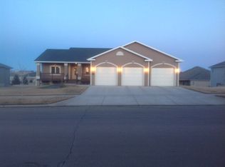 3301 Clairmont Rd, Bismarck, ND 58503