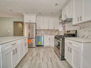 21-43 32nd St #1A, Astoria, NY 11105