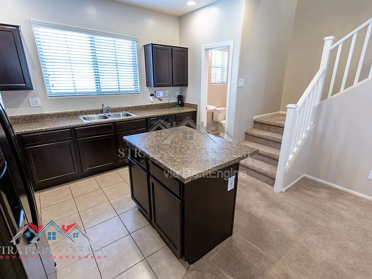2218 N 77th Dr — Photo 28