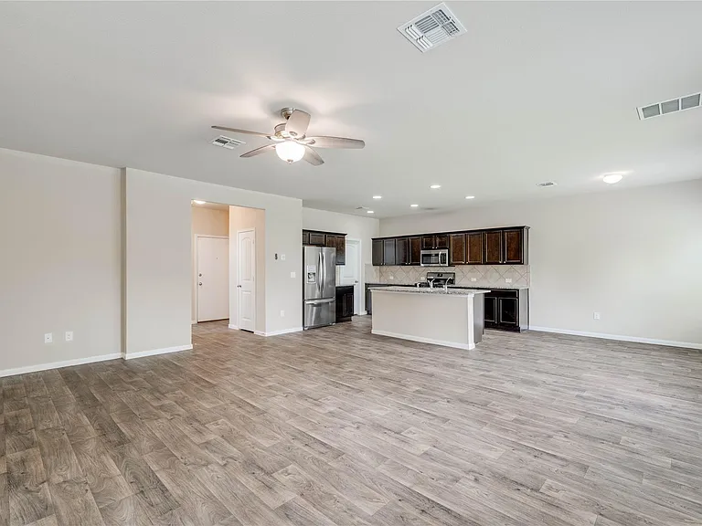 2908 Tilmon Ln — Photo 4