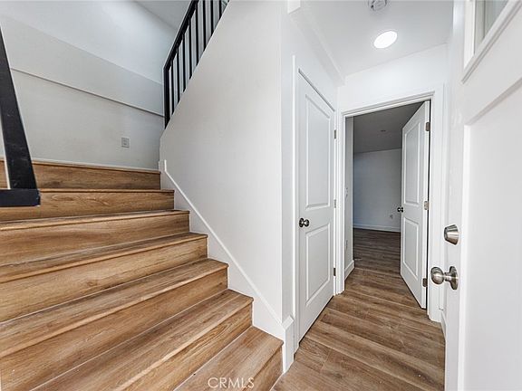 4th image of 5327 Geer St #2