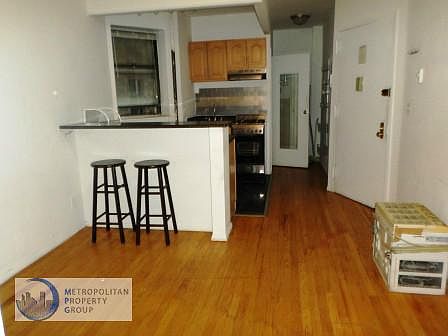 1st image of 320 W 49th St APT 2RW