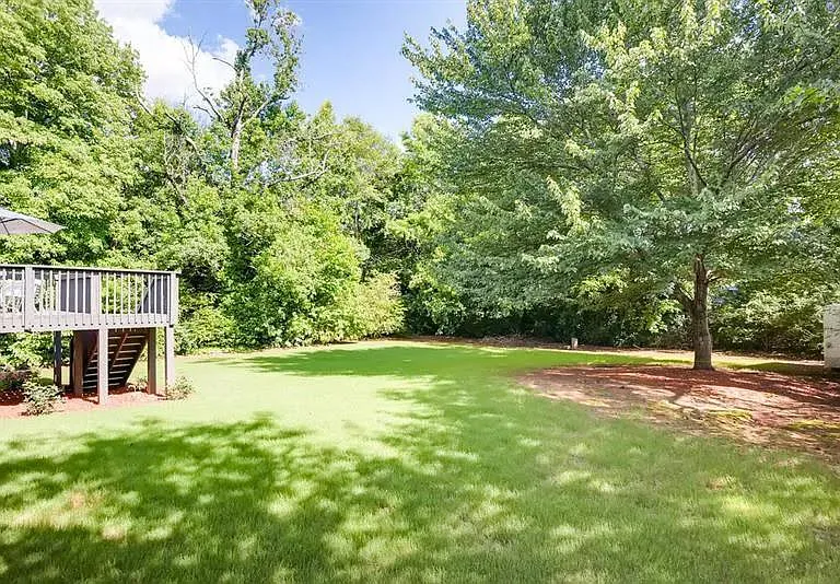 1792 Sandy Plains Rd — Photo 13