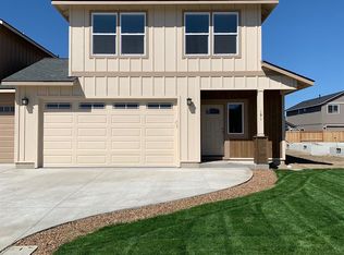 231 NW 29th St, Redmond, OR 97756