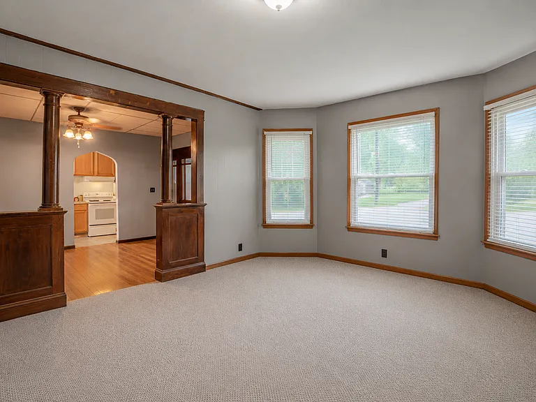 728 N Territorial Rd — Photo 8