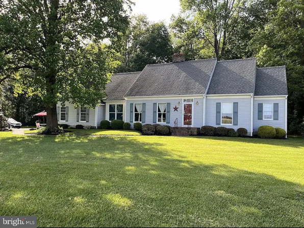11 Layton Rd, Pilesgrove, NJ 08098