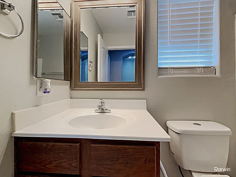 7911 S 48th Ln — Photo 12