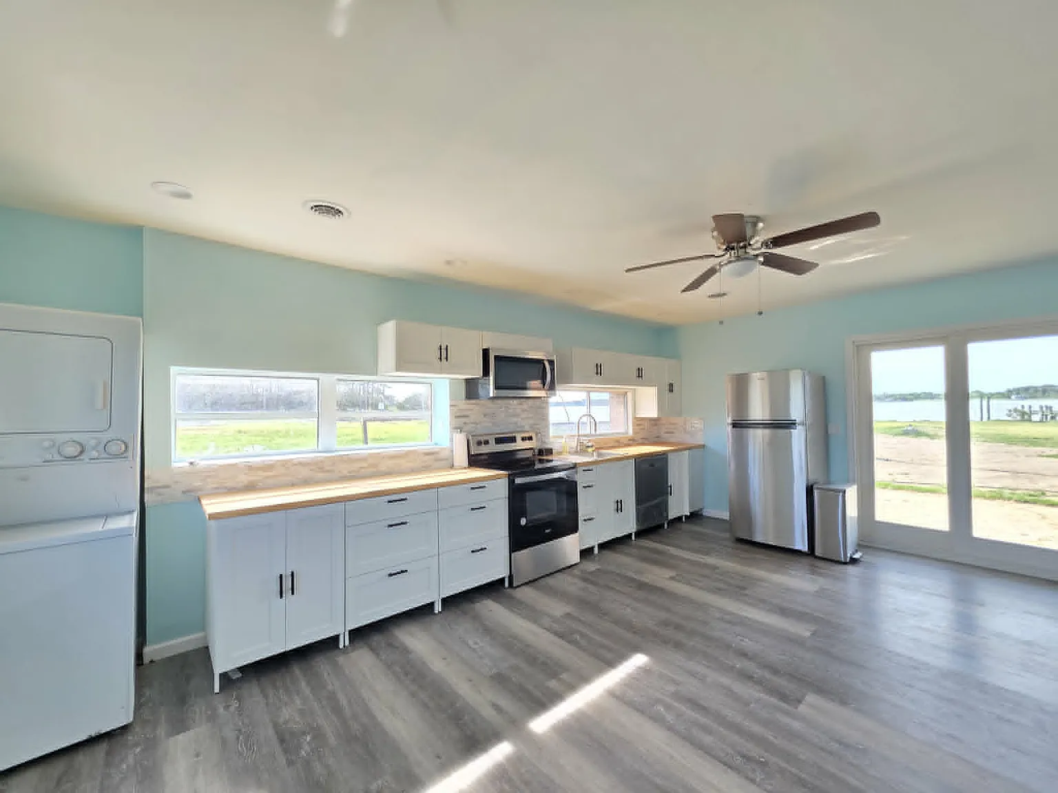22931 Steele Drive - 1 — Photo 4