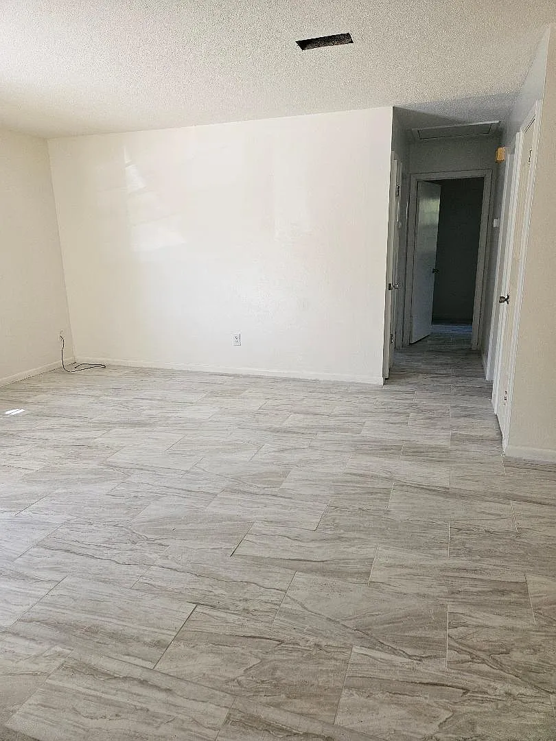 2 bed, 920 sqft, $1,525 — Photo 3