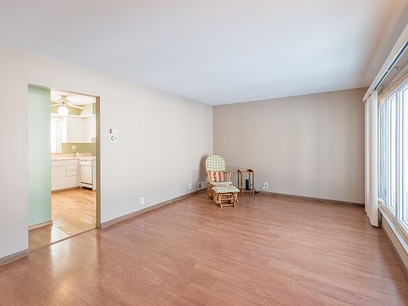 4th image of 101 Fellemore Ln