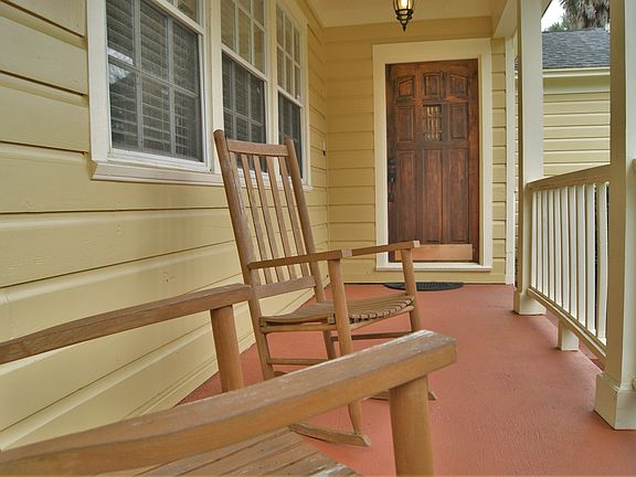 3rd image of 207 S Summerlin Ave