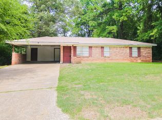 1115 Baxley Ln, Longview, TX 75604