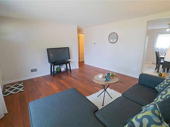 4th image of 68 Arthur Ave