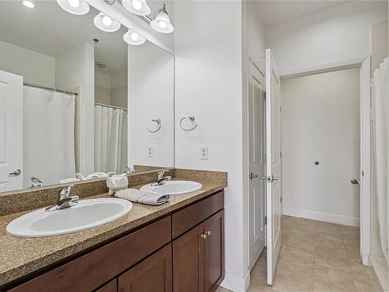 151 E Washington St #3A — Photo 20