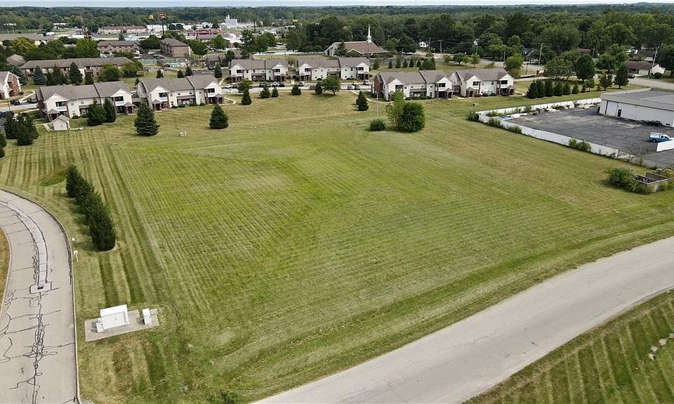 1st image of 1706 McCall Dr