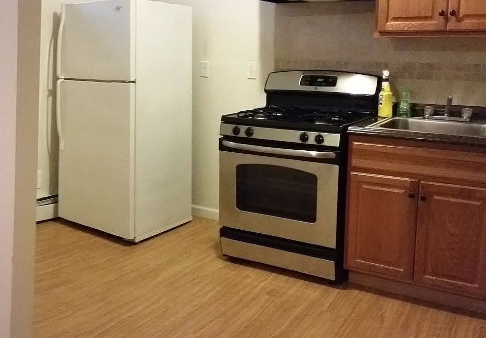 1st image of 90 Lakeville Rd APT A