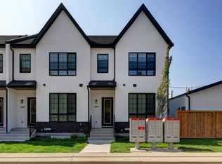 2407 4th Ave NE #M, Calgary, AB T2N0P3