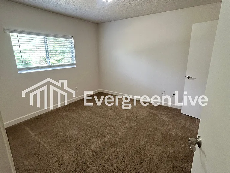 90 Valtameri Ct — Photo 22