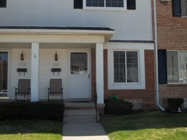 13816 Bonington Dr #31, Sterling Heights, MI 48312
