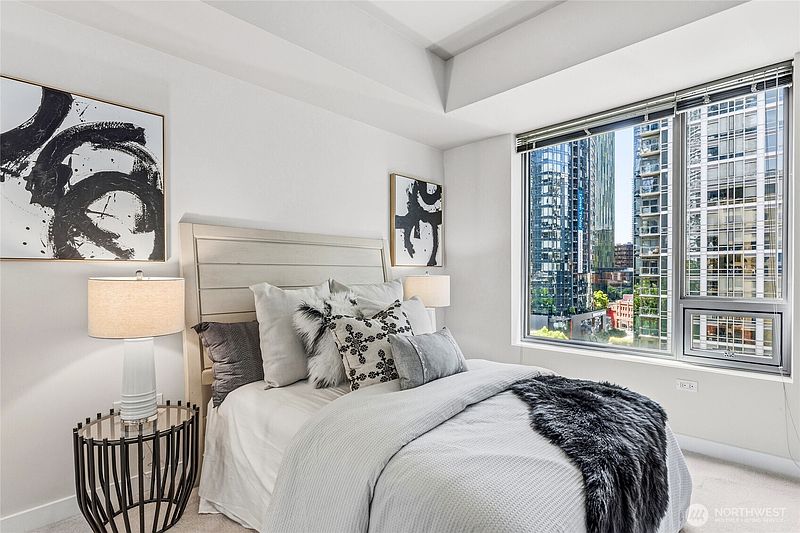 5th image of 910 Lenora Street #S809
