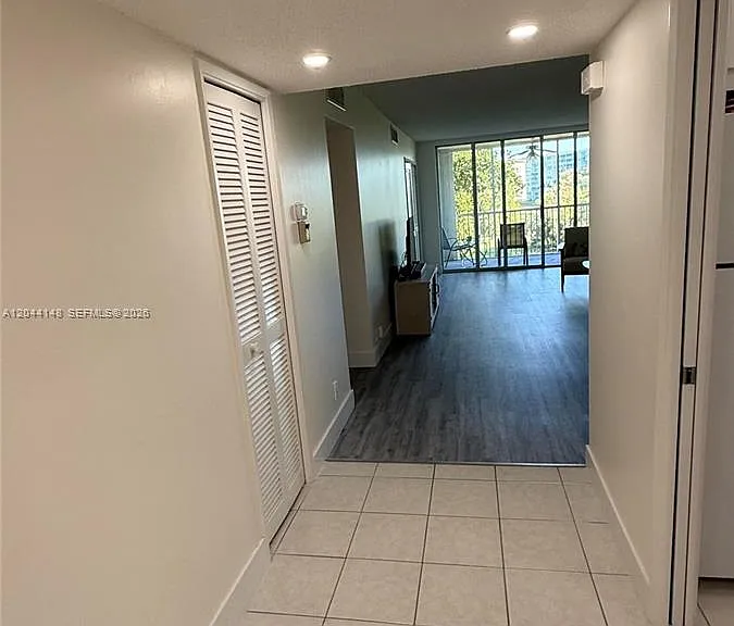 2901 S Palm Aire Dr #408 — Photo 5