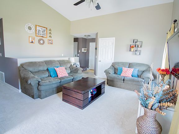 4th image of 56892 Christine Dr