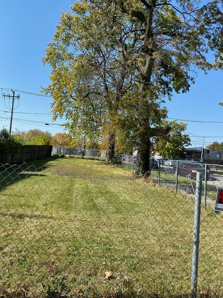 8200 S Emerald Ave photo 1