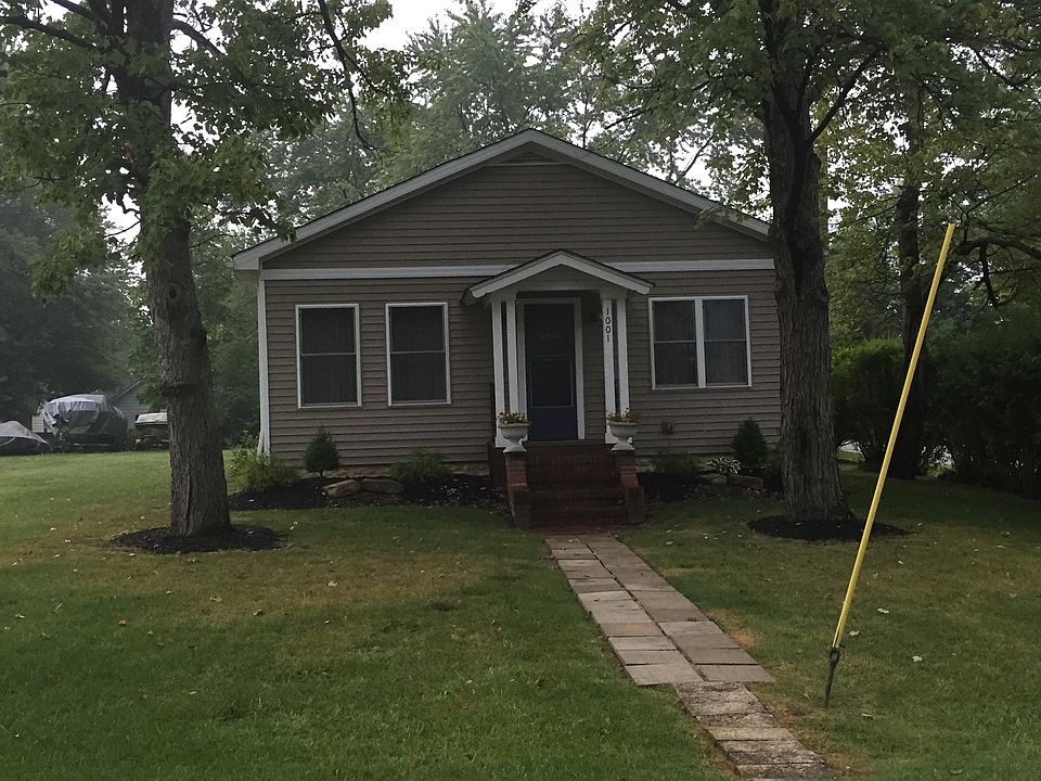 1st image of 1001 Moneta Ave