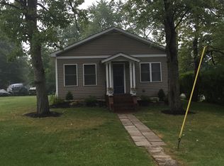 1001 Moneta Ave, Aurora, OH 44202