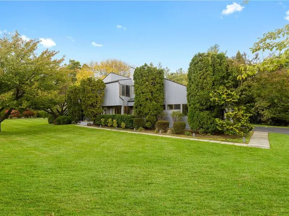 27 Pheasant Run, Scarsdale, NY 10583