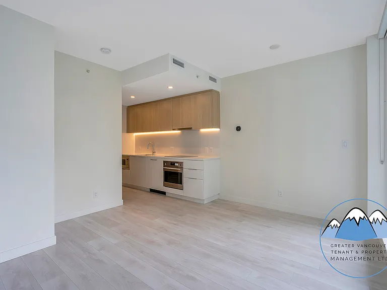 13318 104th Ave #204 — Photo 6