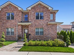 (Undisclosed Address), Yonkers, NY 10704