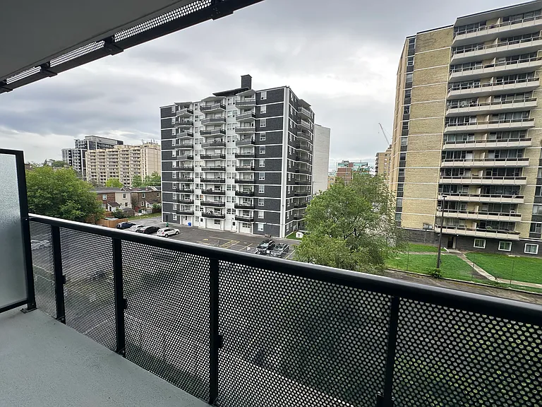 117 Broadway Ave — Photo 6