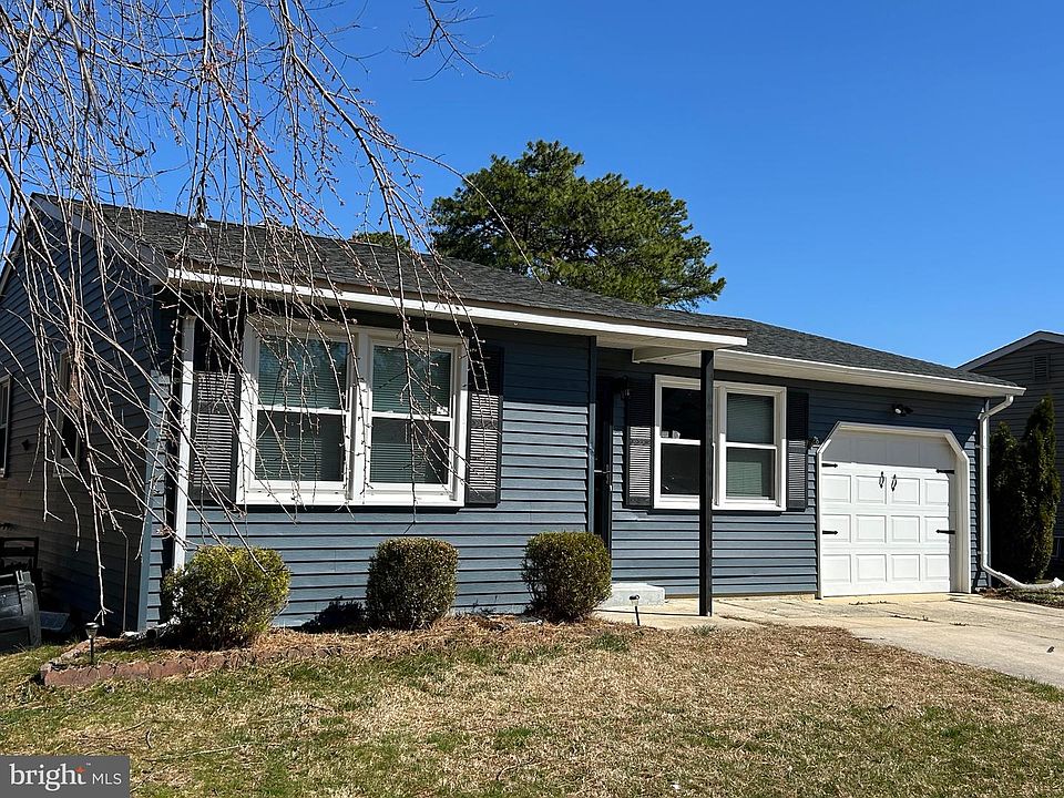 1st image of 19 Attleboro La #73