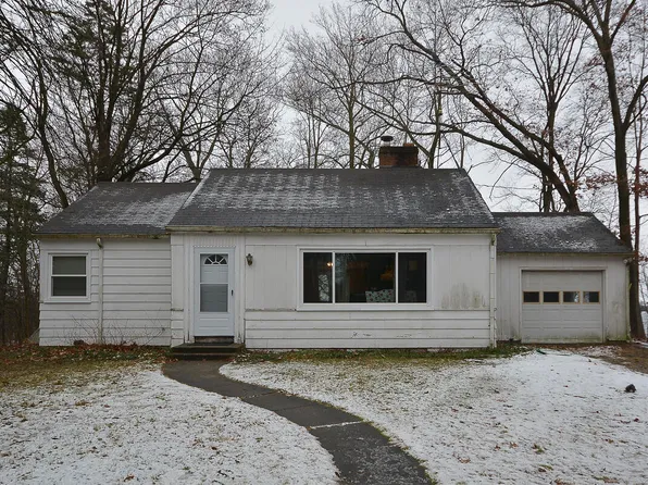 11185 S 27th St, Vicksburg, MI 49097