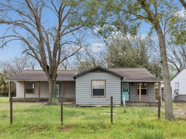 2326 28th Ave N, Texas City, TX 77590