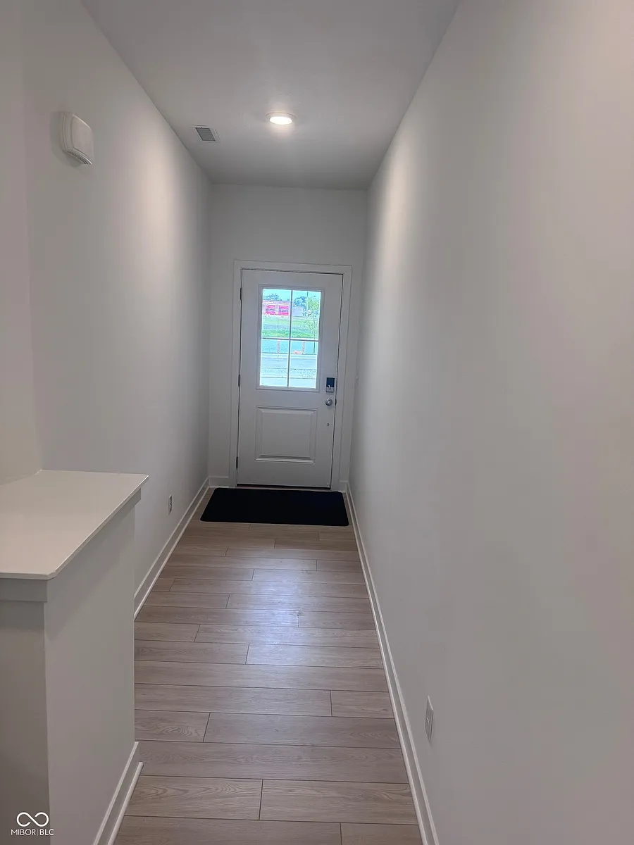 Entry / foyer

Welcoming entryway with direct access to main living area - 15214 Swallow Falls Way