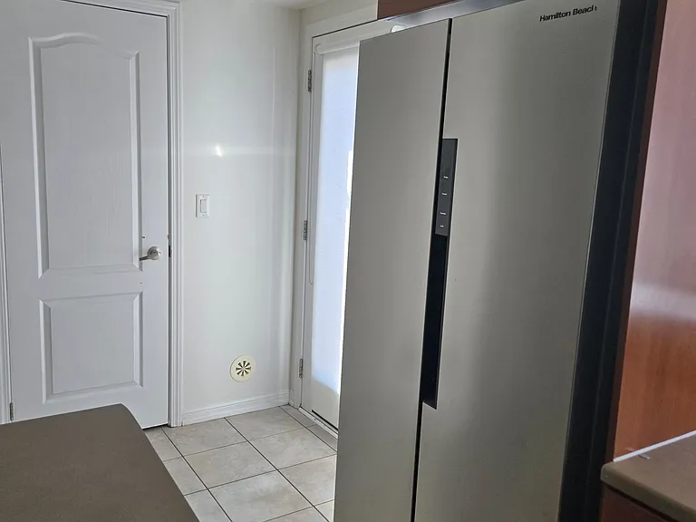 3120 Boxford Cres #5 — Photo 11