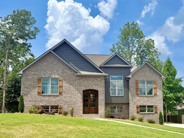 979 Knobloch Ln, Moody, AL 35094